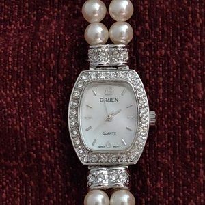 Amaze-Zing (B2) Sale!!: #137 Gruen Quartz Watch
